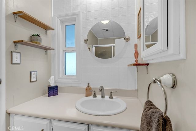 929 E Foothill 53, Upland, CA 91786