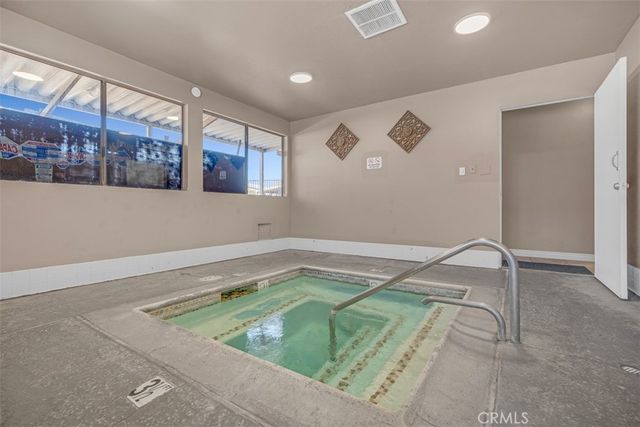 929 E Foothill 53, Upland, CA 91786