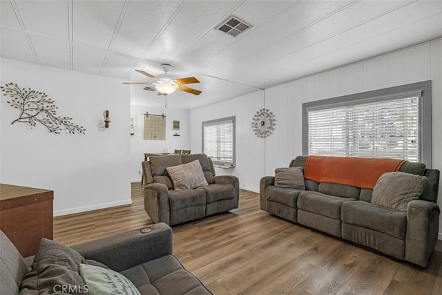 929 E Foothill 53, Upland, CA 91786