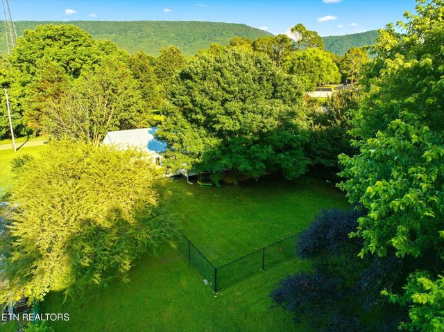 159 Mill St, Delano, TN 37325