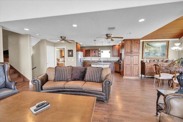 2238 & 2235 Hwy 87, Gilchrist, TX 77617