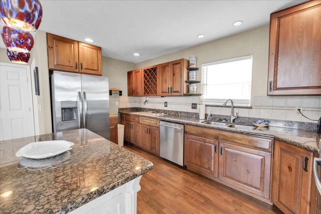 2238 & 2235 Hwy 87, Gilchrist, TX 77617