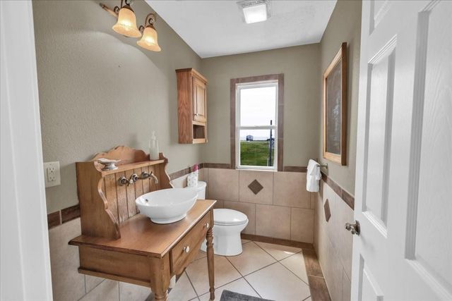 2238 & 2235 Hwy 87, Gilchrist, TX 77617