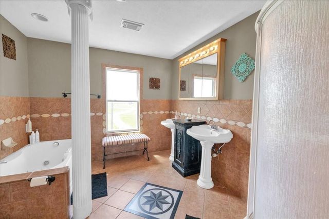 2238 & 2235 Hwy 87, Gilchrist, TX 77617