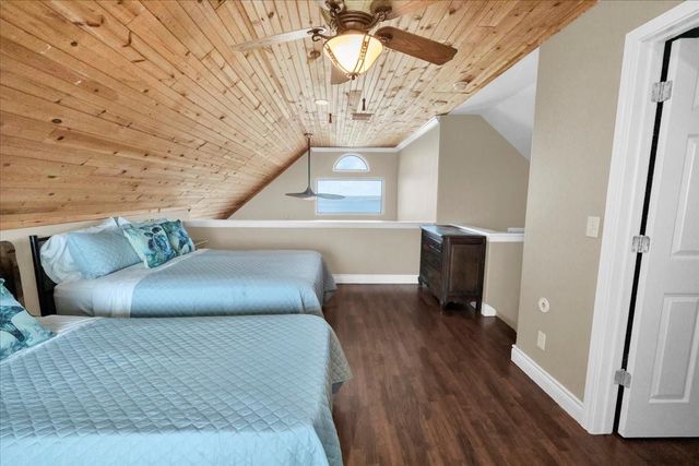 2238 & 2235 Hwy 87, Gilchrist, TX 77617