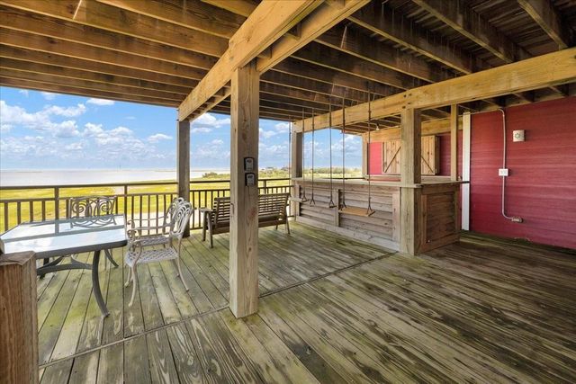 2238 & 2235 Hwy 87, Gilchrist, TX 77617