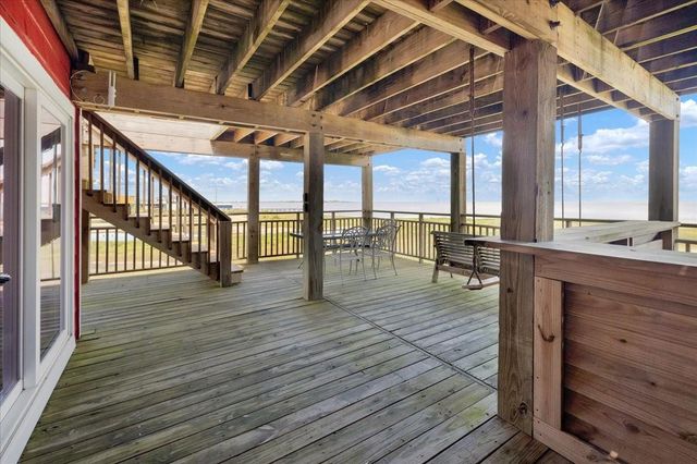 2238 & 2235 Hwy 87, Gilchrist, TX 77617