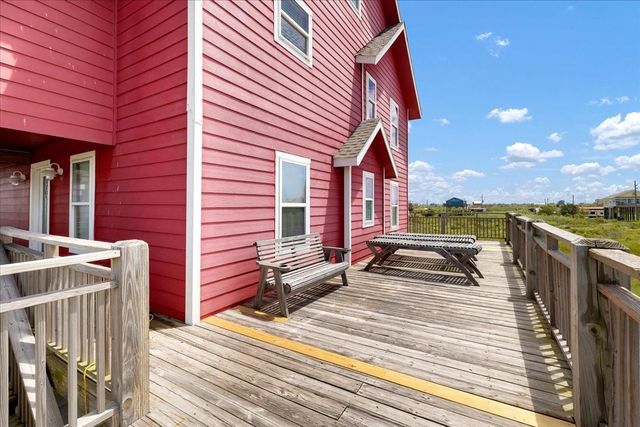 2238 & 2235 Hwy 87, Gilchrist, TX 77617