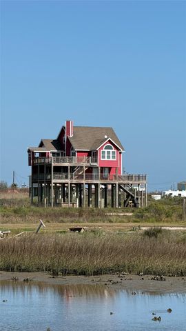 2238 & 2235 Hwy 87, Gilchrist, TX 77617