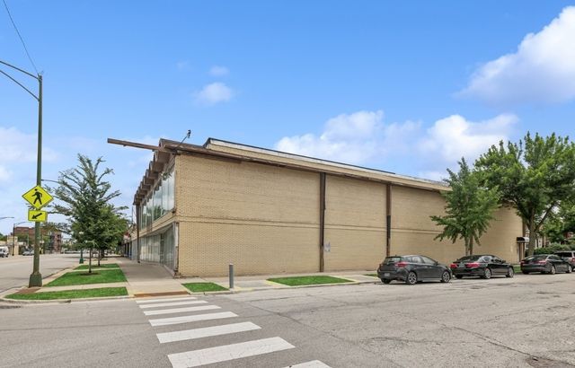 3451 W Peterson Avenue, Chicago, IL 60659