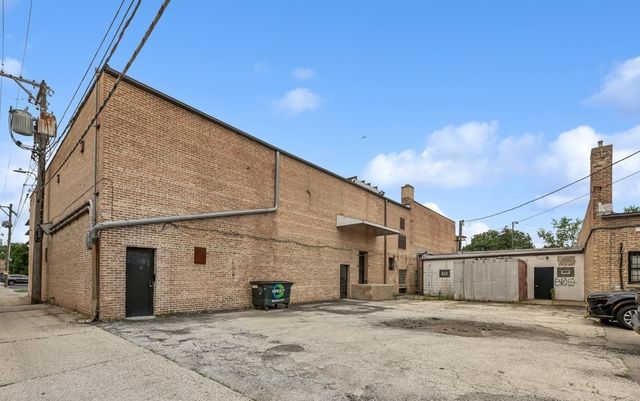 3451 W Peterson Avenue, Chicago, IL 60659