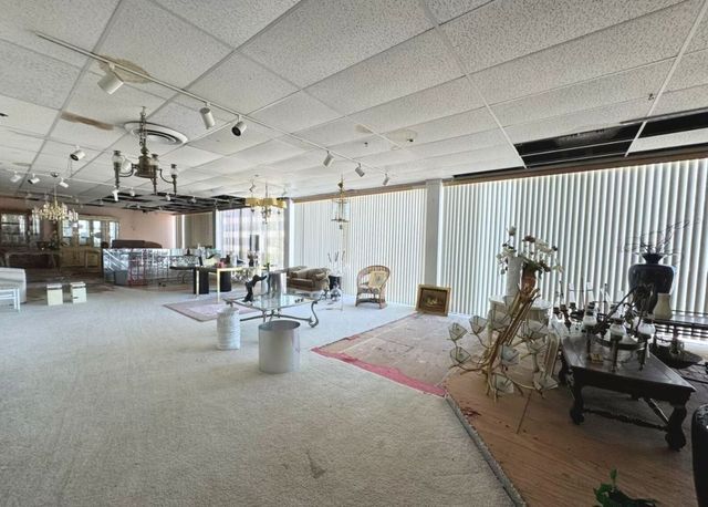 3451 W Peterson Avenue, Chicago, IL 60659