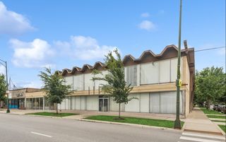 3451 W Peterson Avenue, Chicago, IL 60659