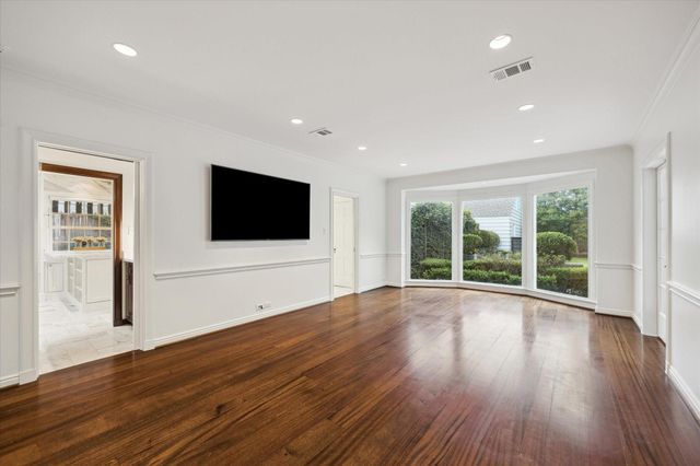 2440 Inwood Drive, Houston, TX 77019