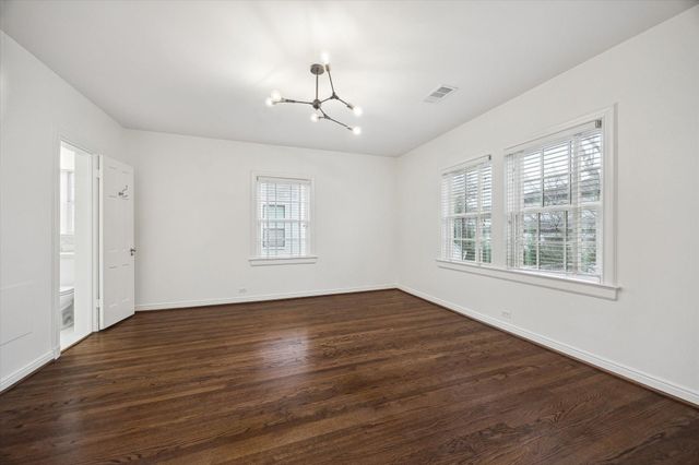 2440 Inwood Drive, Houston, TX 77019