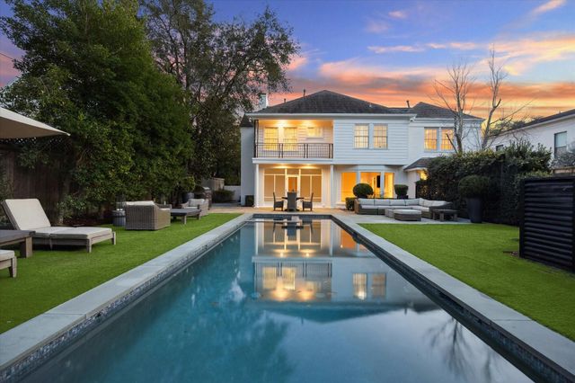 2440 Inwood Drive, Houston, TX 77019