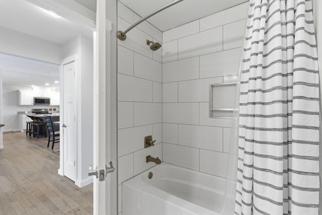 120 Oak Drive, Kimberling City, MO 65686