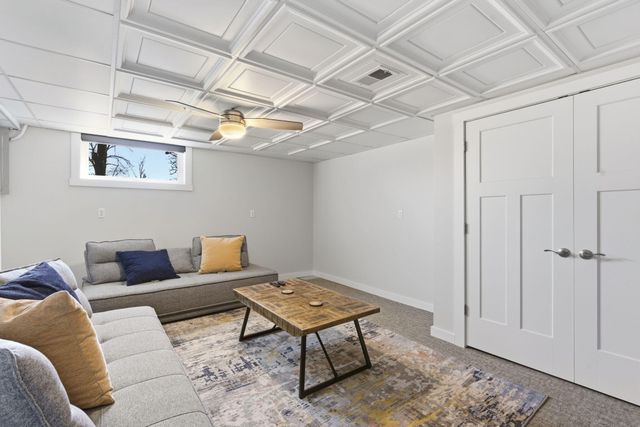 120 Oak Drive, Kimberling City, MO 65686