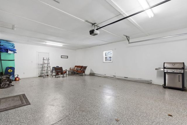 120 Oak Drive, Kimberling City, MO 65686