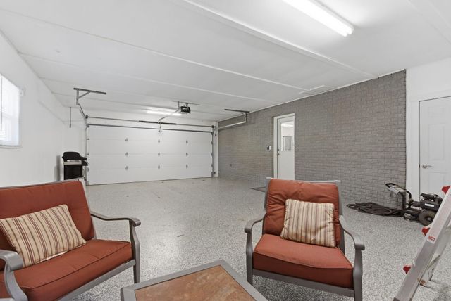 120 Oak Drive, Kimberling City, MO 65686