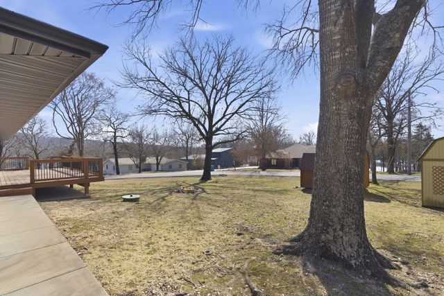 120 Oak Drive, Kimberling City, MO 65686