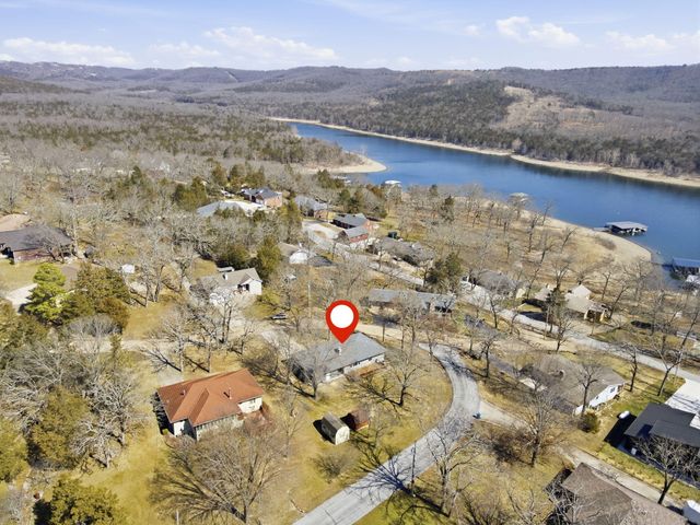 120 Oak Drive, Kimberling City, MO 65686