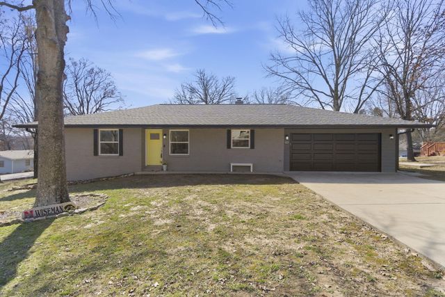 120 Oak Drive, Kimberling City, MO 65686