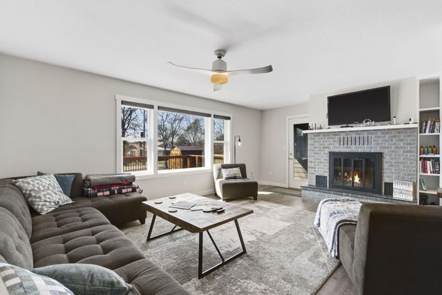 120 Oak Drive, Kimberling City, MO 65686