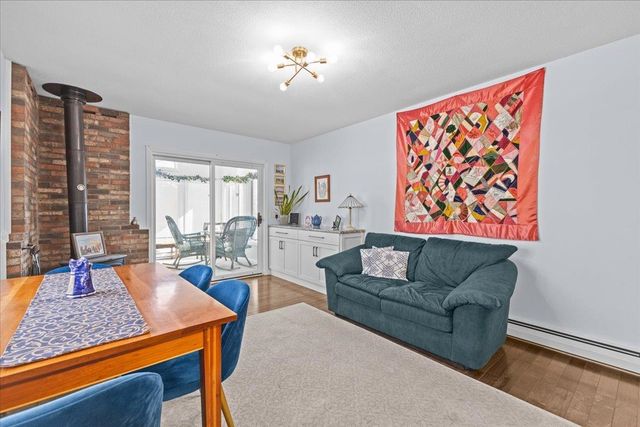 26 Cabot Drive, Essex, VT 05452