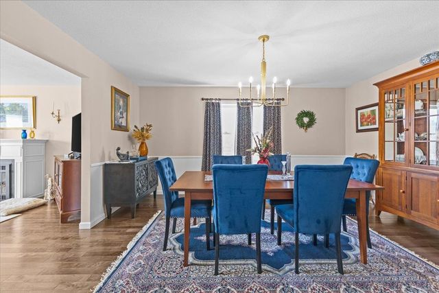 26 Cabot Drive, Essex, VT 05452