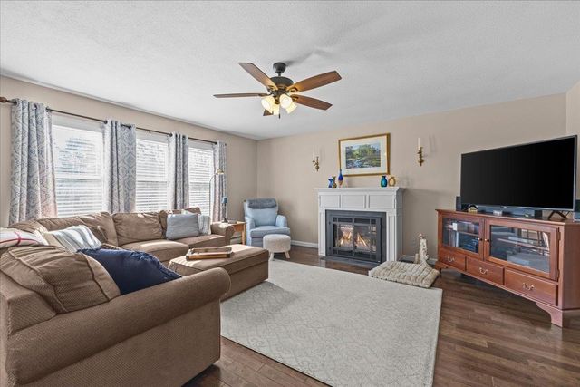 26 Cabot Drive, Essex, VT 05452