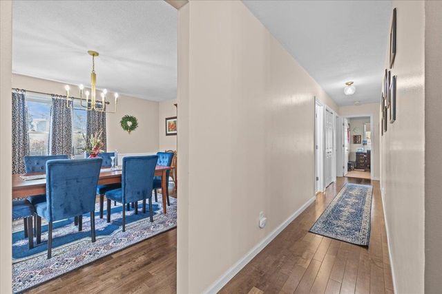 26 Cabot Drive, Essex, VT 05452