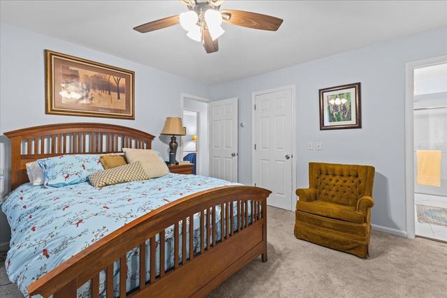 26 Cabot Drive, Essex, VT 05452