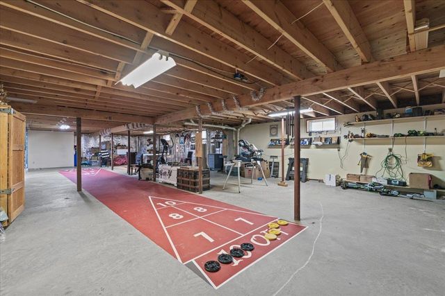 26 Cabot Drive, Essex, VT 05452