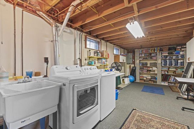 26 Cabot Drive, Essex, VT 05452