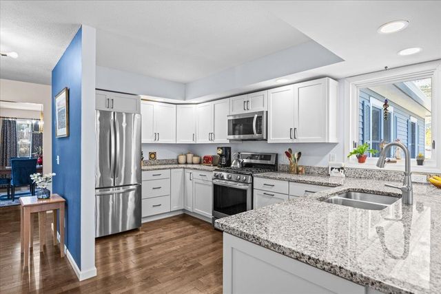 26 Cabot Drive, Essex, VT 05452