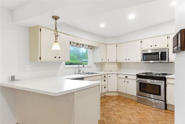 2501 Parklawn Drive, Kettering, OH 45440