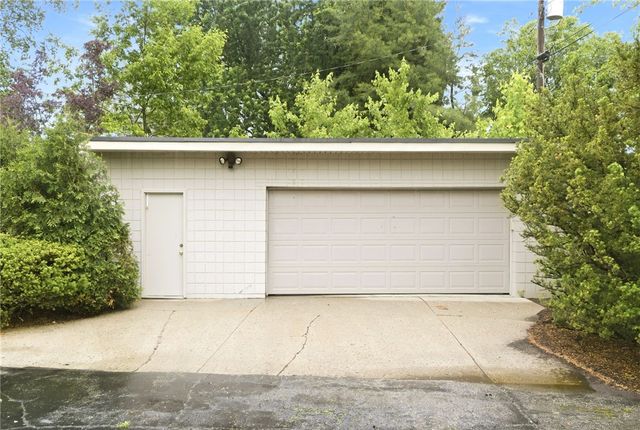 2501 Parklawn Drive, Kettering, OH 45440