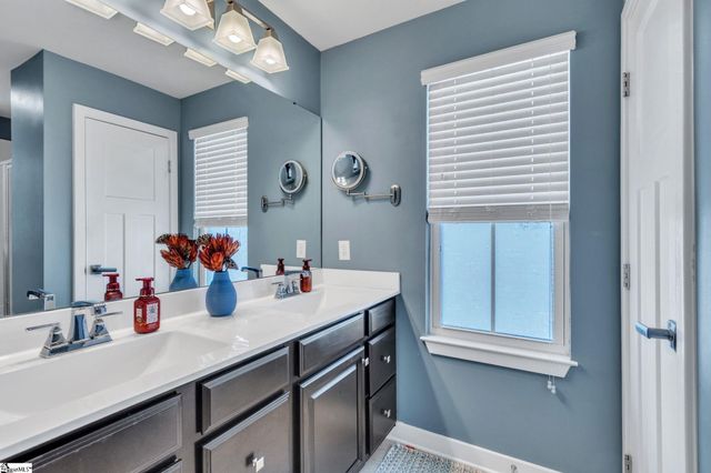 212 Clearwood Drive, Simpsonville, SC 29681