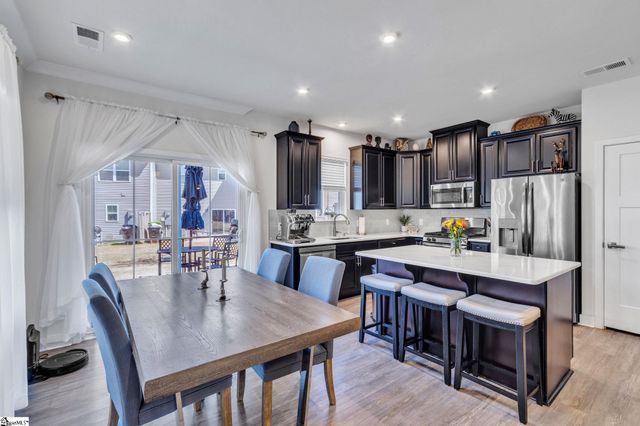 212 Clearwood Drive, Simpsonville, SC 29681