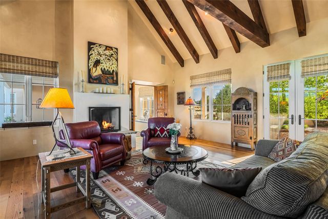 107 Paseo del Conejo, Santa Fe, NM 87506