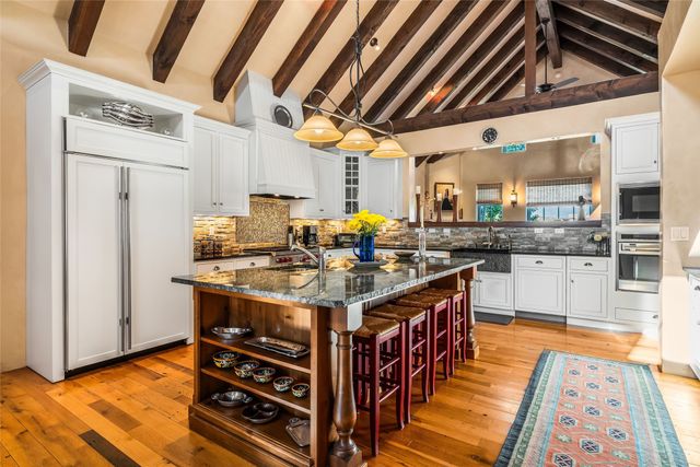 107 Paseo del Conejo, Santa Fe, NM 87506