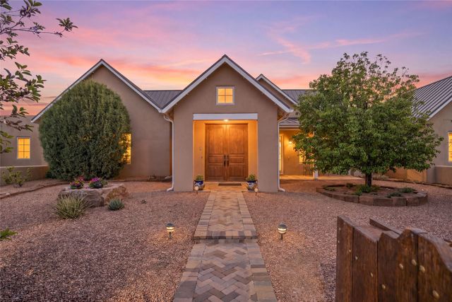 107 Paseo del Conejo, Santa Fe, NM 87506
