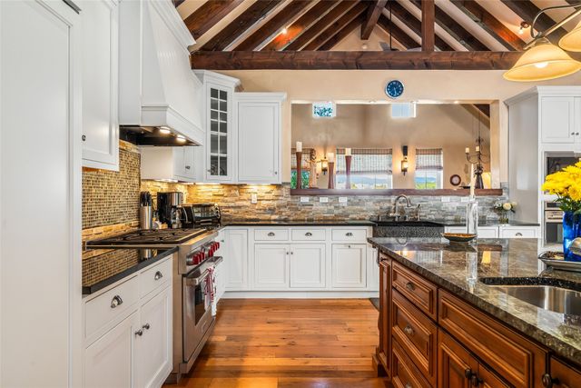107 Paseo del Conejo, Santa Fe, NM 87506