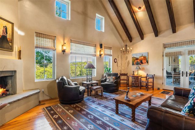 107 Paseo del Conejo, Santa Fe, NM 87506