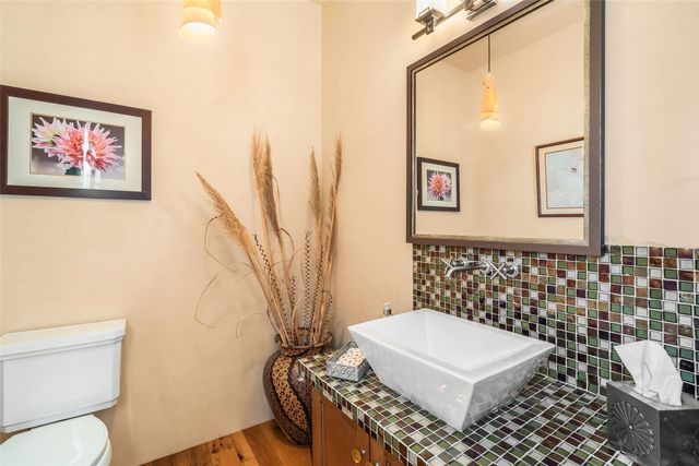 107 Paseo del Conejo, Santa Fe, NM 87506