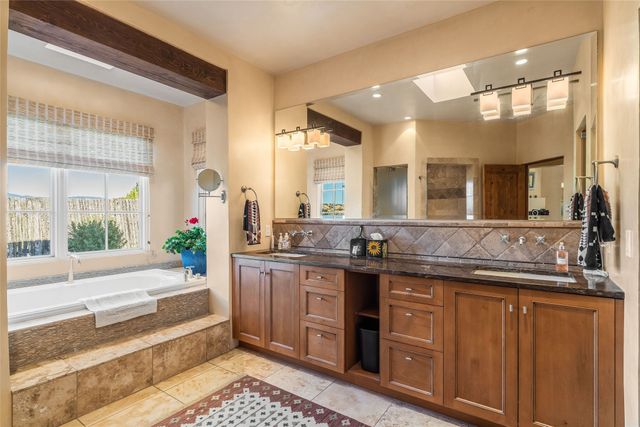 107 Paseo del Conejo, Santa Fe, NM 87506