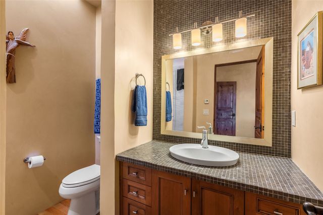 107 Paseo del Conejo, Santa Fe, NM 87506