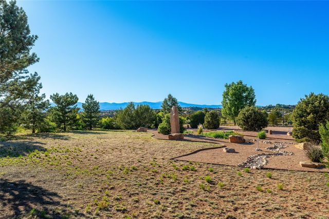 107 Paseo del Conejo, Santa Fe, NM 87506