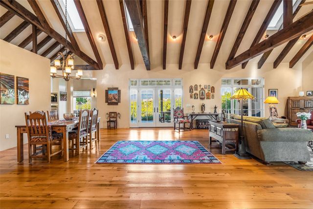 107 Paseo del Conejo, Santa Fe, NM 87506